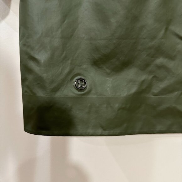 Lululemon Into The Drizzle Rain Coat - Picture 5 of 7